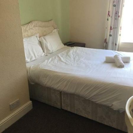 Gateway Lodge Cleckheaton Esterno foto