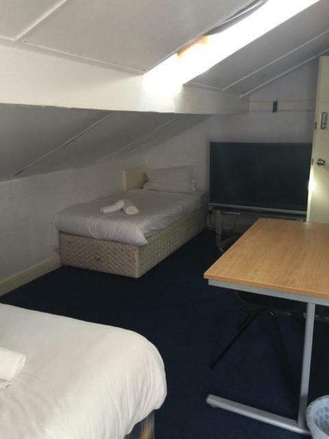 Gateway Lodge Cleckheaton Esterno foto